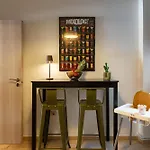 Stylish 3 Bedrooms With Balcony In *