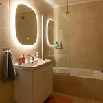 Stylish 3 Bedrooms With Balcony In Apartman *