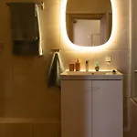 Apartman Stylish 3 Bedrooms With Balcony In
