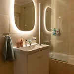 Apartman Stylish 3 Bedrooms With Balcony In *