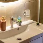 Apartman Stylish 3 Bedrooms With Balcony In