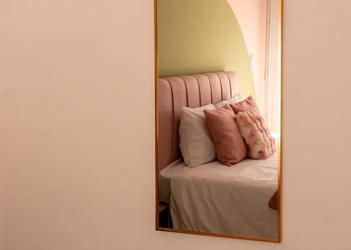 Stylish 3 Bedrooms With Balcony In * Tesalónica