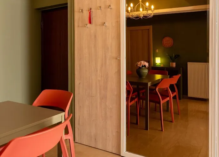 Stylish 3 Bedrooms With Balcony In Apartamento