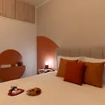 Stylish 3 Bedrooms With Balcony In