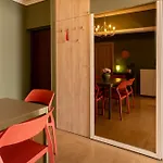 Stylish 3 Bedrooms With Balcony In Apartment