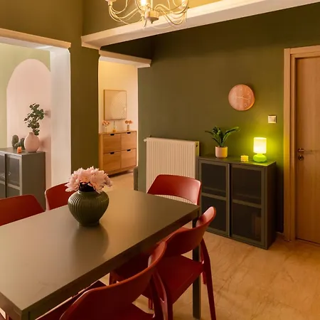 Stylish 3 Bedrooms With Balcony In