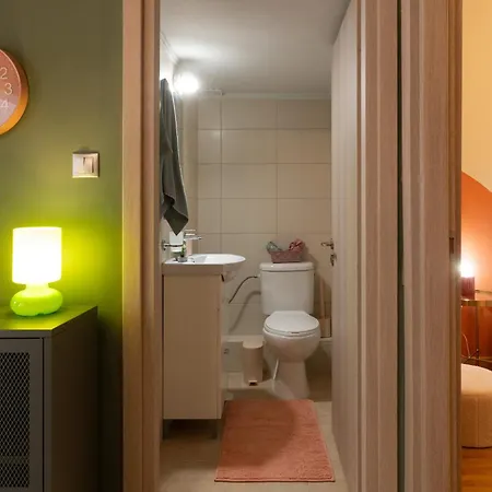 Daire Stylish 3 Bedrooms With Balcony In *