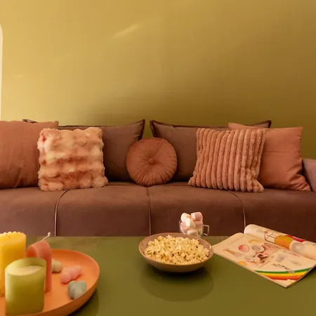 Daire Stylish 3 Bedrooms With Balcony In
