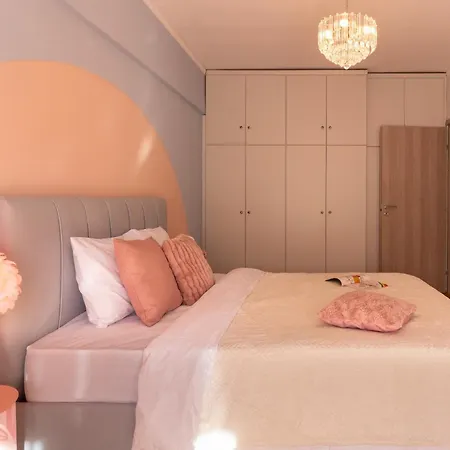 Daire Stylish 3 Bedrooms With Balcony In *