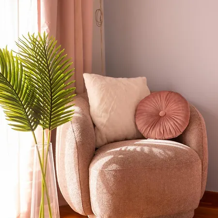 Daire Stylish 3 Bedrooms With Balcony In *