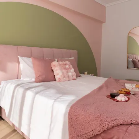 Daire Stylish 3 Bedrooms With Balcony In *