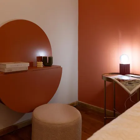 Stylish 3 Bedrooms With Balcony In * Selanik