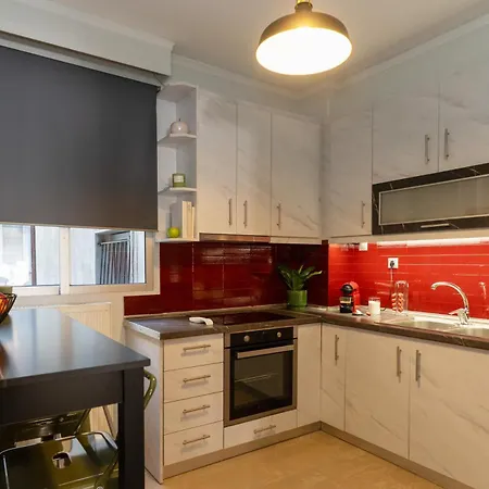 Stylish 3 Bedrooms With Balcony In