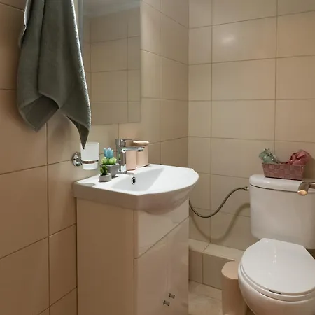 Stylish 3 Bedrooms With Balcony In Daire Selanik