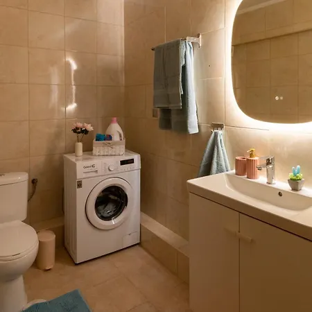Daire Stylish 3 Bedrooms With Balcony In Selanik