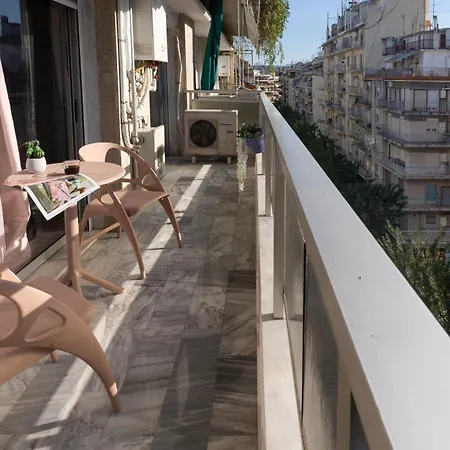Stylish 3 Bedrooms With Balcony In Daire Selanik