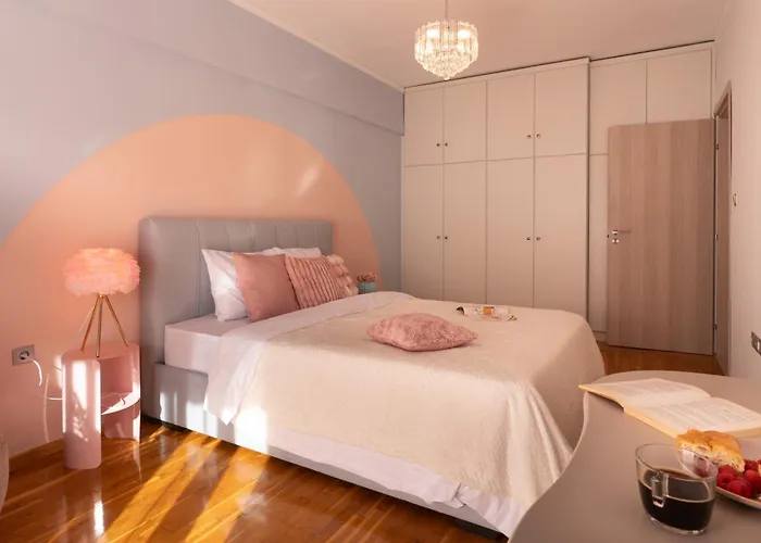 Stylish 3 Bedrooms With Balcony In