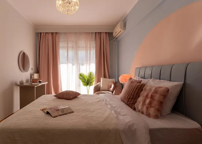 Apartment Stylish 3 Bedrooms With Balcony In