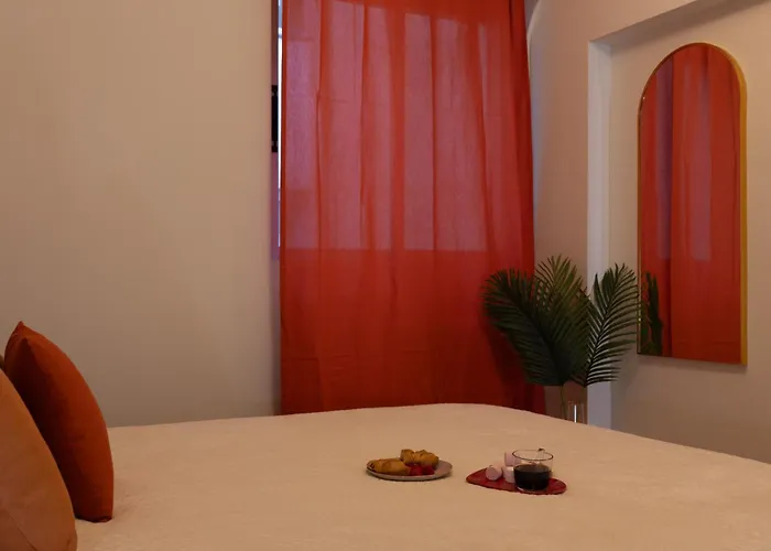 Stylish 3 Bedrooms With Balcony In Apartment *