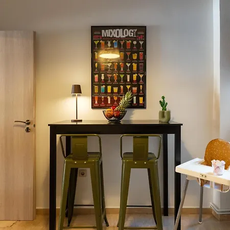 Stylish 3 Bedrooms With Balcony In *