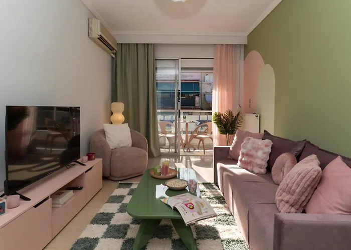 Stylish 3 Bedrooms With Balcony In アパート