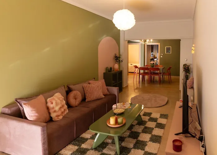 Stylish 3 Bedrooms With Balcony In