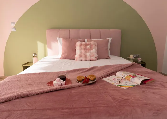 Stylish 3 Bedrooms With Balcony In アパート
