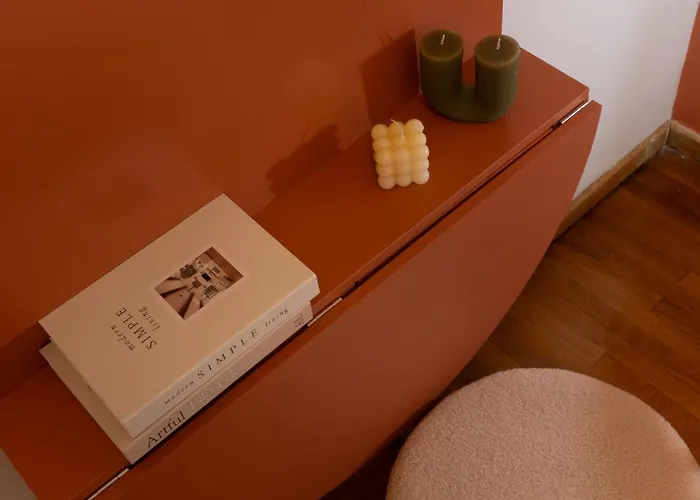アパート Stylish 3 Bedrooms With Balcony In *