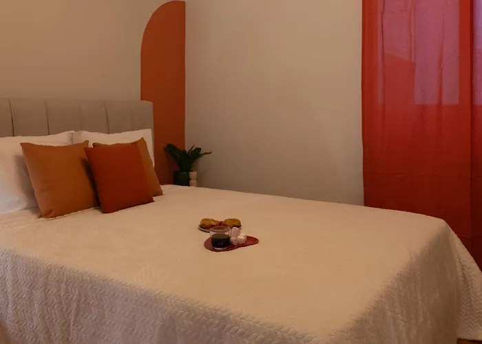 Stylish 3 Bedrooms With Balcony In アパート